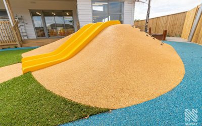 Installation d'une aire de jeux dans une crèche à Auckland, Nouvelle-Zélande