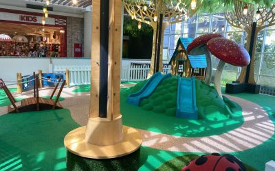 Spielplatz "Secret Garden" im Einkaufszentrum Charlestown Square installiert