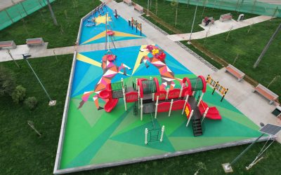 Fantástico parque infantil novo no centro do Chile