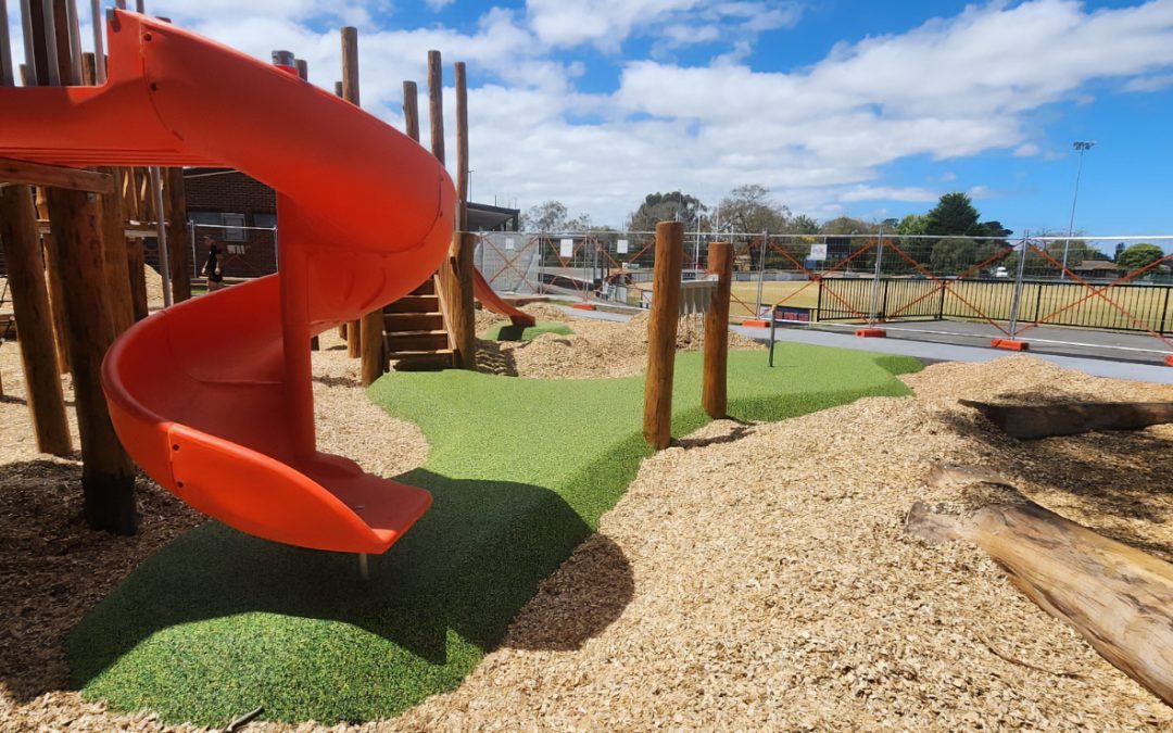 Nuevo parque infantil instalado en la reserva recreativa de Glover