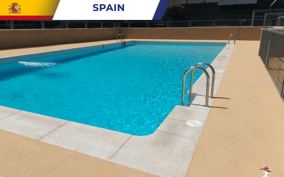 The world's most advanced coloured rubber granules Ny Rosehill TPV Pool Surround i Spanien